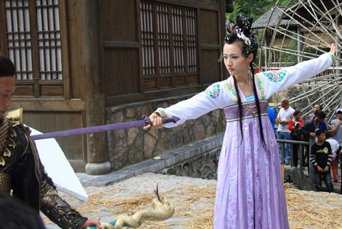 《天仙配后传》关机 万潼剧中演仙女