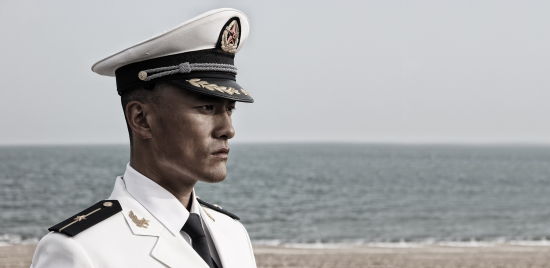 赫子铭《火蓝刀锋》:生活中和张冲样专情