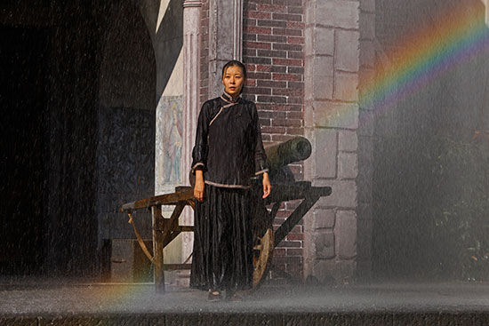 《圣天门口》热播 柯蓝处乱不惊入主雪家