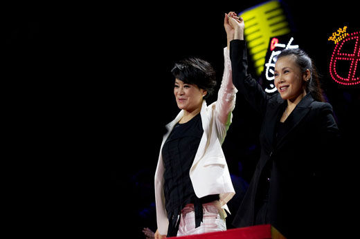 毛阿敏田震携手