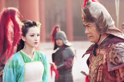 蓝燕出演《隋唐英雄》饰宣华夫人