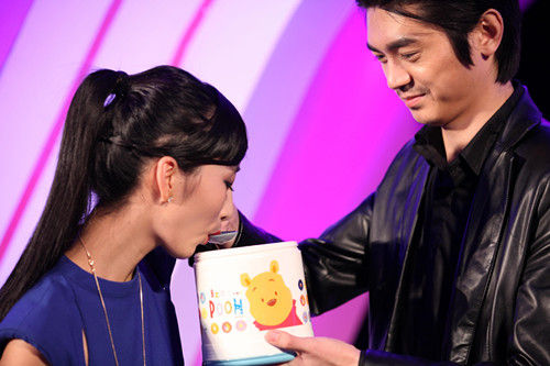 新浪娱乐讯 由陈正飞,方龄主持的高端相亲交友节目《浪漫满车》,12