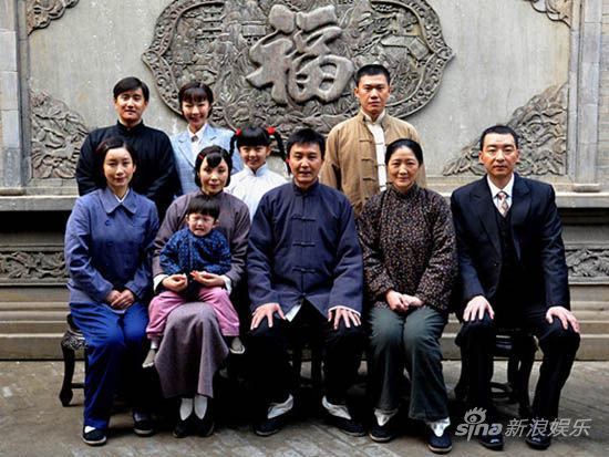 新浪娱乐讯 48集电视剧《全家福》正在央视一套黄金档热播,演员握刚