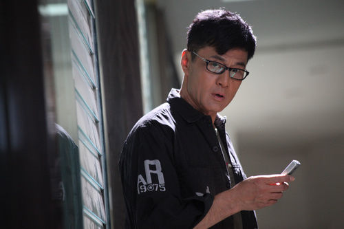 《劝和小组》央一热播 直击职场潜规则