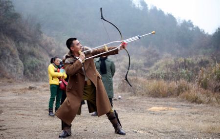 《箭在弦上》热血抗日 陈龙演绎神枪手