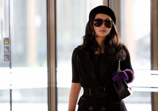 北京,深圳三大卫视和乐视网同步播出的电视剧《新编辑部故事》,既是时