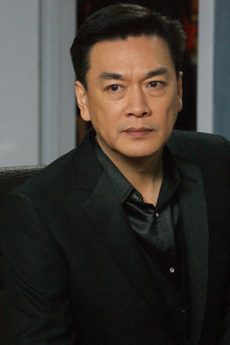 《爱的创可贴》章申"儒商"变偶像