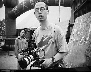 《江湖》剧照，1998年，吴文光成为用小DV拍纪录片的先行者。