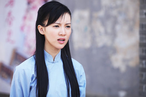 《桐柏英雄》剧照 金晨与何晟铭 金晨饰演韩梅霜 新浪娱乐讯 由中央