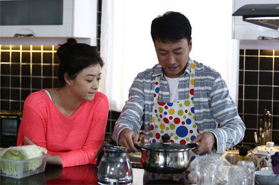 《双独家庭》曹炳琨为媳妇重操旧业