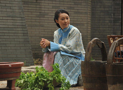 童蕾[微博],屈玥[微博]等众多国内实力明星主演的民国传奇史诗电视剧