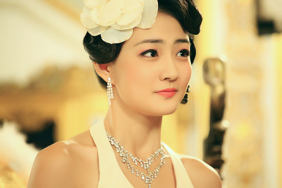 小萝莉徐璐此次在《春天》饰演多情的"金露露".