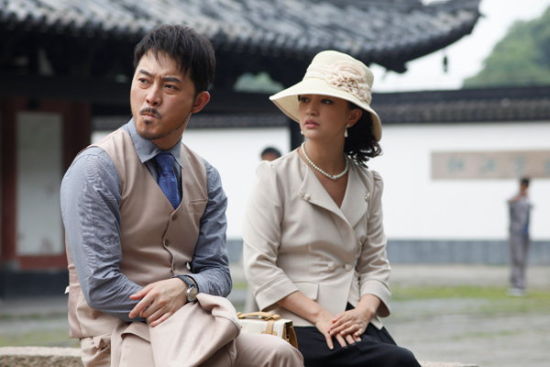 艾东等知名演员联袂主演的谍战大剧《错伏》日前登陆武汉电视台文艺