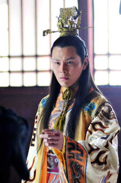 红,而随着剧情播出发展推进的同时,剧中小三子,拓跋绍的扮演者王信然