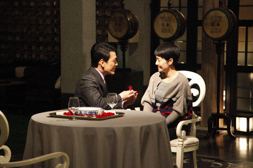 《小爸爸》“泰勒”王耀庆向“三妹”马伊琍求婚