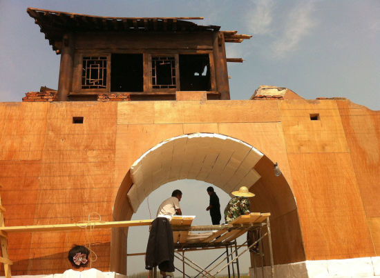 《红高粱》剧中的单家大院已具雏形