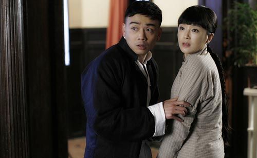 秦岚[微博],郑嘉颖[微博],杨烁[微博]等主演的年代传奇剧《滚滚红尘》