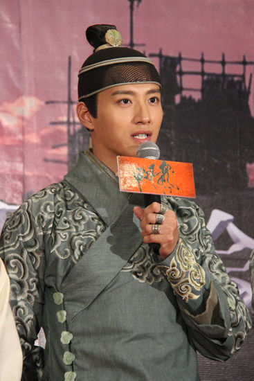 《龙门飞甲》男一号张峻宁