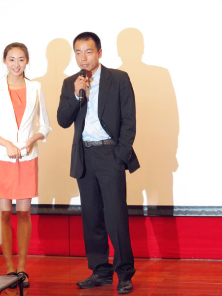 《异镇》硬汉王挺挑战大反派