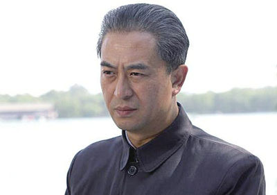 张嘉译饰演习仲勋