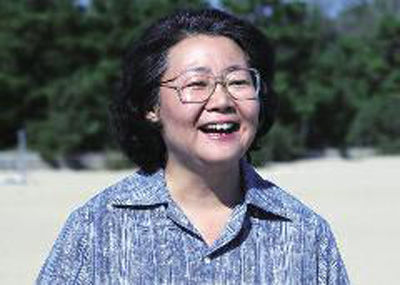 萨日娜饰演卓琳