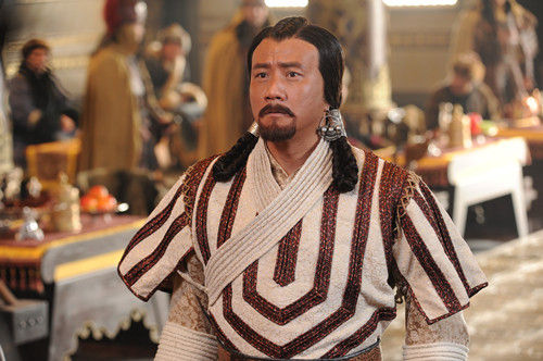 胡军扮忽必烈不怒自威