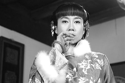 温峥嵘饰演的如锦，命运坎坷，情路波折，完全可以用“一个女人的史诗”来形容。