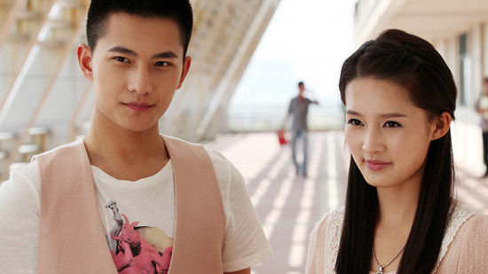 杨洋《花开半夏》甘当爱情守护者