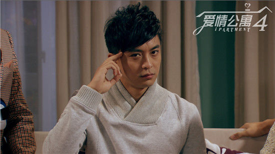 《爱情公寓》李佳航