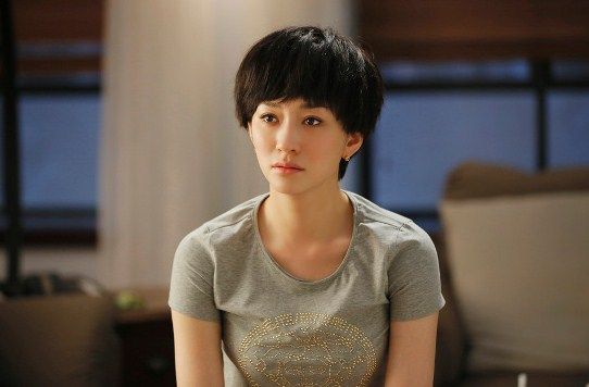 王志文,江珊[微博],俞飞鸿等实力演员联袂主演的电视剧《大丈夫》正在