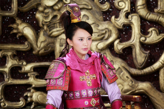 孙耀琦演绎古代女汉子 新浪娱乐讯 古装传奇大戏《隋唐英雄4》将于本