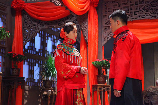 杜若溪婚服造型惊艳复归