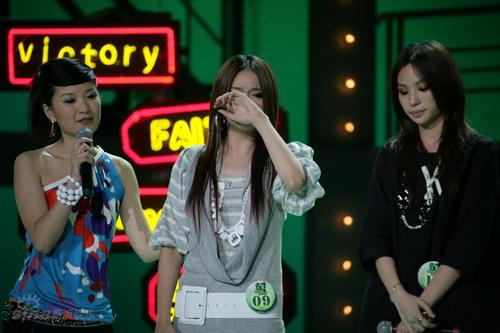 图文:型秀8进7--王家姚情绪失控