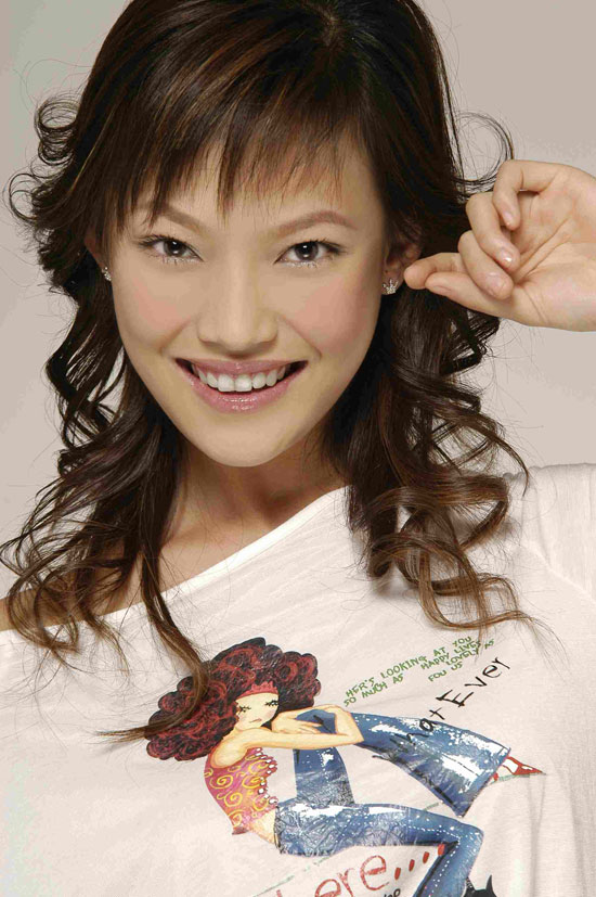 《梦里花落知多少》首播 新人王璇受瞩目(组图)