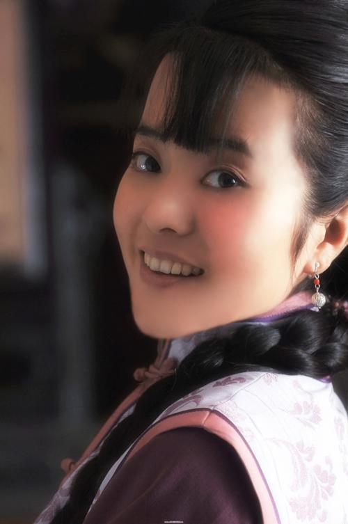 张铮《中国往事》跨度大 从少女变修女(组图)