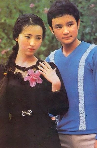 欧阳奋强晒红楼梦珍贵旧影