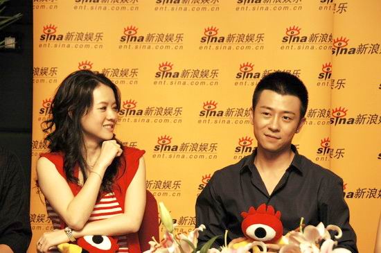 图文荣归主演做客新浪曾宝仪望向林申