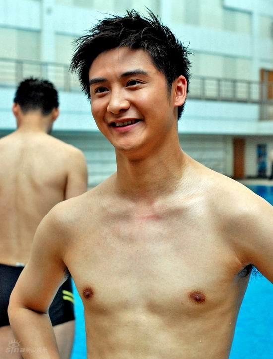 图文:田亮执教真男孩--田亮玩的很开心