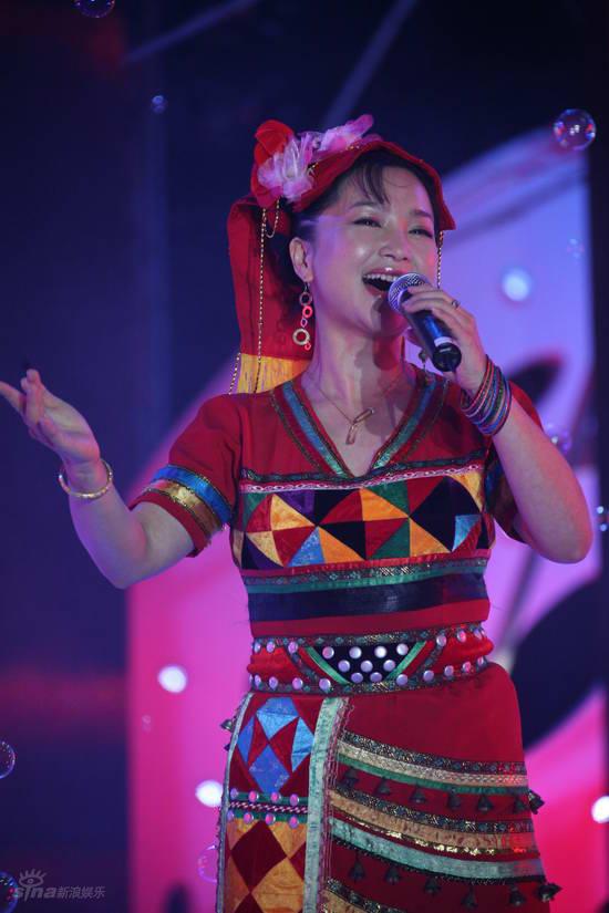 图文群星耀东方杨学进唱民族歌曲