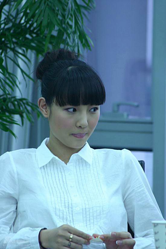 图文:《幸福在哪里》聊天--白百何杏眼圆睁