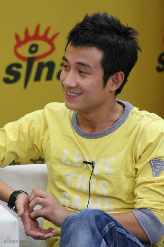 图文:《奋斗》主创做客新浪-大男孩文章