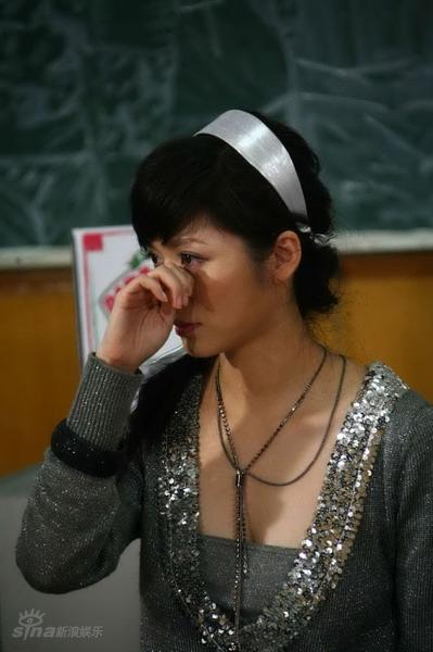 图文:十六岁的花季专场--吉雪萍感动落泪