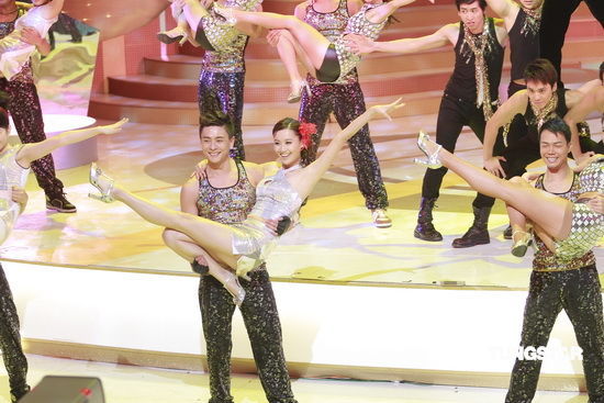 圖文:TVB42周年臺慶--火爆熱舞