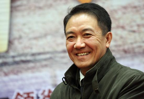 图文:《国门英雄》开机--李幼斌亮相