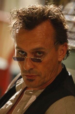 《英雄》新季首播:t-bag现身 收视率仍堪忧