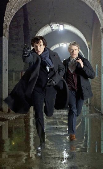 现代版福尔摩斯（左）和华生