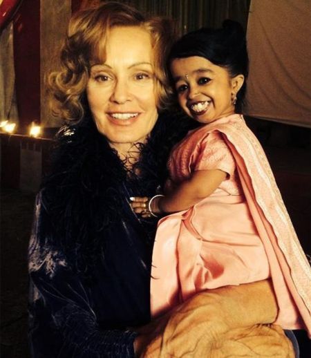 主演兰格与世界上最矮的女人阿姆奇，后者也加盟该剧