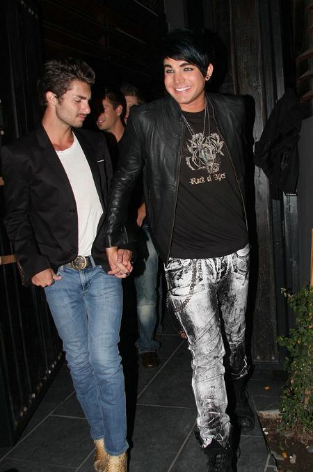 据国外媒体报道,《美国偶像》第八季亚军亚当-兰伯特(adam lambert)的