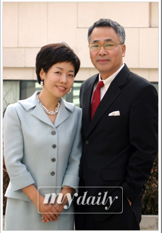 金美花与尹承浩教授的婚礼将通过电视广播首次公开 手机新浪网