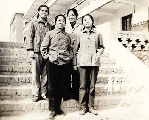 左起:辛兰香,吴建芳,马健,施秀娟.